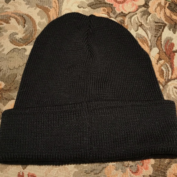 brandy melville killin’ it black beanie - Picture 2 of 2